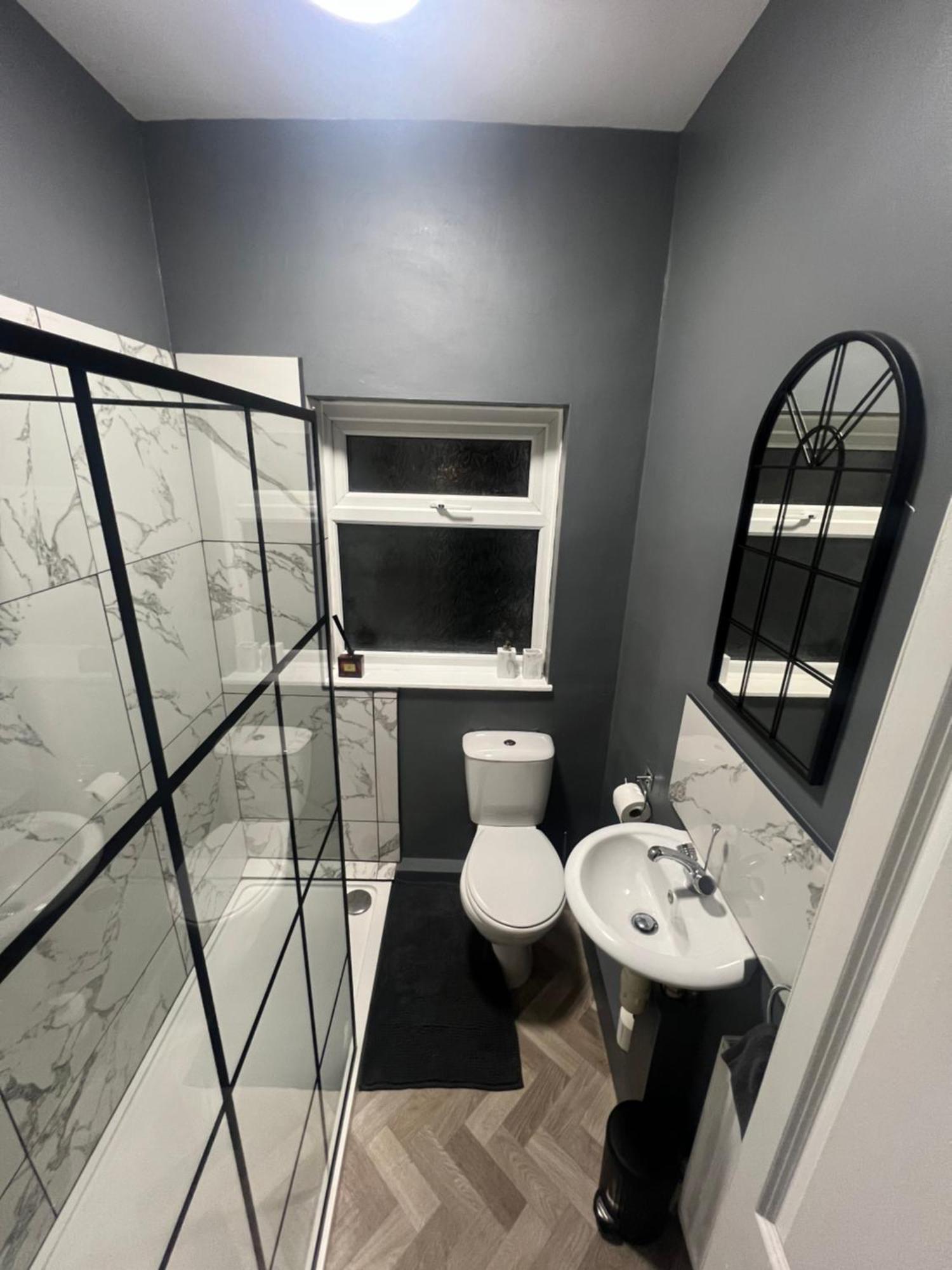 דרלינגטון Cosy Home Perfect For Families And Contractors With Free Parking מראה חיצוני תמונה
