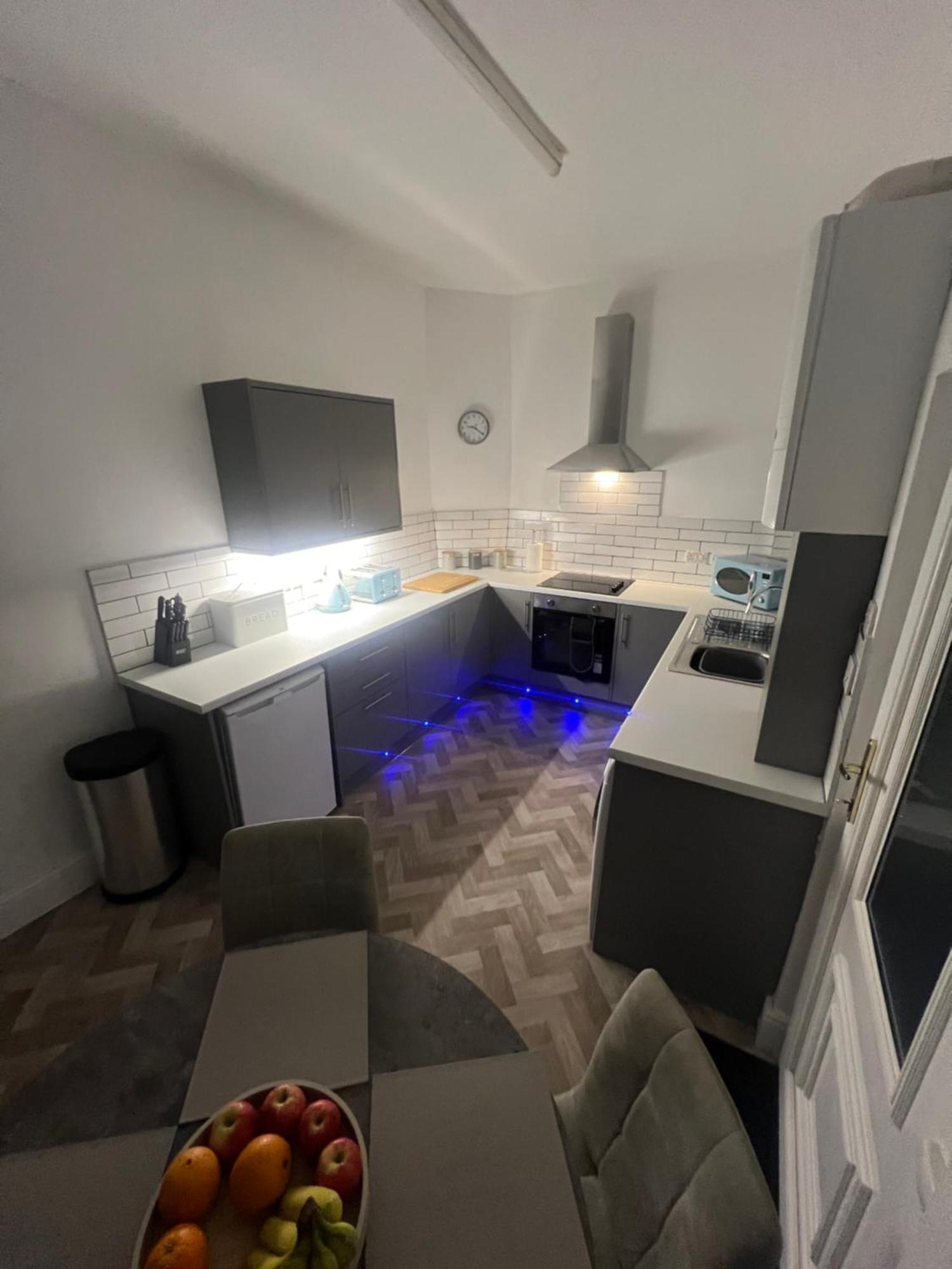 דרלינגטון Cosy Home Perfect For Families And Contractors With Free Parking מראה חיצוני תמונה